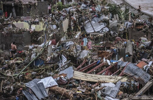 Τουλάχιστον 26 νεκροί από τον τυφώνα Kalmaegi στις Φιλιππίνες - Συνετρίβη ελικόπτερο διάσωσης