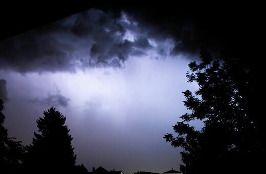 Καιρός: Γιατί καθυστέρησαν οι καταιγίδες και οι ισχυρές βροχοπτώσεις που αναμένονταν