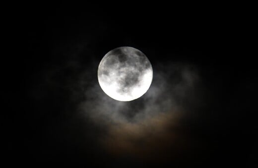 ΠΑΝΣΕΛΗΝΟΣ ΝΟΕΜΒΡΙΟΥ ΦΕΓΓΑΡΙ ΚΑΣΤΟΡΑ