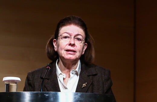 Η Λίνα Μενδώνη αποχαιρετά τον Νίκο Στεφάνου: «Αποχαιρετώ τον εικαστικό-στοχαστή, αλλά και τον πολύτιμο φίλο»