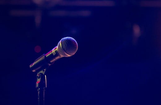 Συνελήφθη ο γνωστός τενόρος για τον ξυλοδαρμό του 15χρονου γιου του: Τι κατήγγειλε η εν διαστάσει σύζυγός του