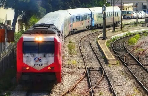Τρένο προς Λάρισα μπήκε σε λάθος γραμμή – «Κάτι έγινε με το κλειδί», είπε υπάλληλος