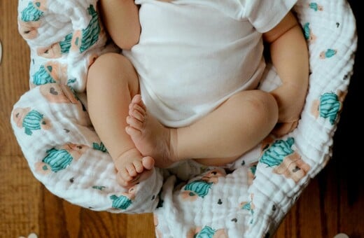 Νέα ιστορία κρυπτικής εγκυμοσύνης στις ΗΠΑ: Νόμιζε ότι είχε πέτρα στα νεφρά αλλά γεννούσε την κόρη της