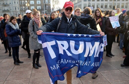 ΝΙΚ ΦΟΥΕΝΤΕΣ ΝΤΟΝΑΛΝΤ ΤΡΑΜΠ