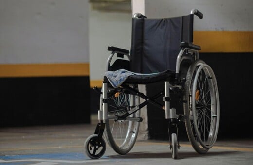 Σπάνια περίπτωση υδρανεγκεφαλίας στις ΗΠΑ - Η Άλεξ πήγε κόντρα στο προσδόκιμο ζωής και γιορτάζει τα 20ά της γενέθλια