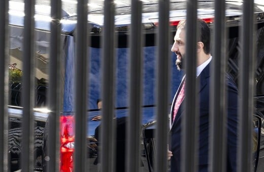 Ιστορική αλλά διακριτική επίσκεψη αλ Σάρα στον Λευκό Οίκο: «Ο Τραμπ θέλει να δείξει πως δεν είναι πλέον τρομοκράτης»