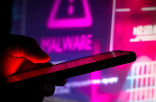 Κατασκοπευτικό λογισμικό: Γιατί χιλιάδες πολίτες παγιδεύονται από τα “εργαλεία” των κυβερνήσεων