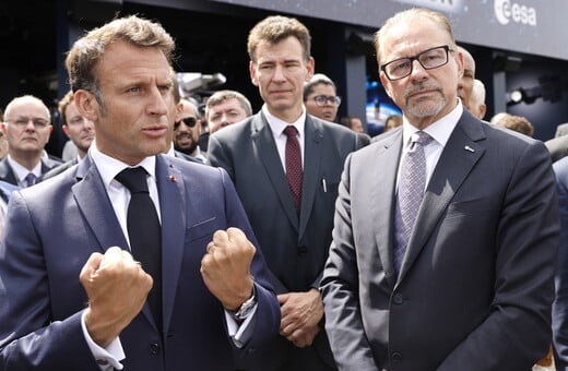 «Το Διάστημα δεν είναι πλέον ειρηνικό»: Η Γαλλία απαντά στις ρωσικές απειλές με λέιζερ και δορυφόρους