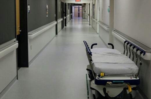 ΠΤΩΣΗ ΠΑΙΔΙΟΥ ΜΑΝΤΡΑ