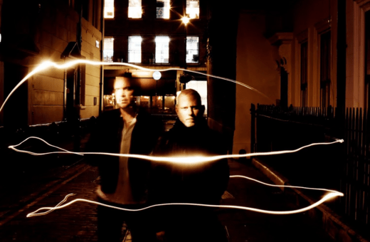 Οι Sandwell District φτιάχνουν τέκνο σαν να προσεύχονται