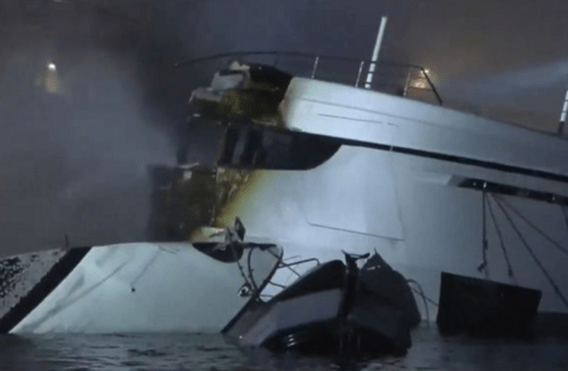 ΦΩΤΙΑ ΜΑΡΙΝΑ ΖΕΑΣ ΣΚΑΦΗ