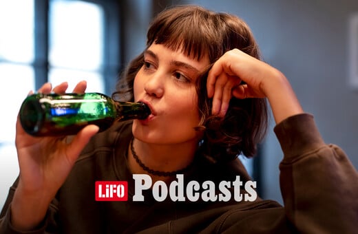 Αλκοόλ από τα 11; Γιατί οι έφηβοι ξεκινούν να πίνουν τόσο νωρίς;