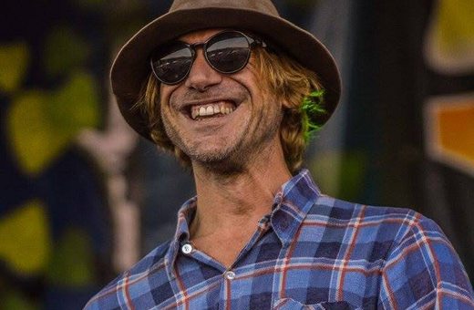 Πέθανε στα 59 του ο Τοντ Σνάιντερ, μια από τις πιο ιδιαίτερες φωνές της αμερικανικής folk