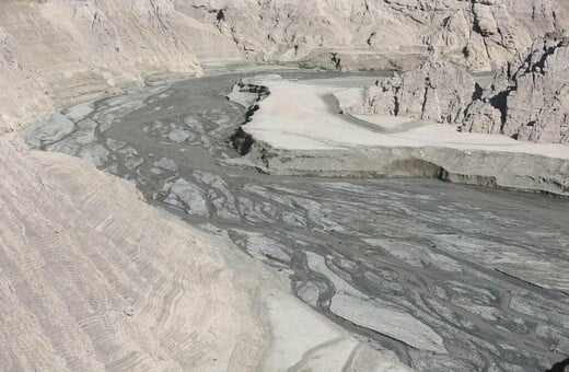 Το Ιράν ξεκινά τεχνητή σπορά νεφών για να προκαλέσει βροχή εν μέσω ιστορικής ξηρασίας