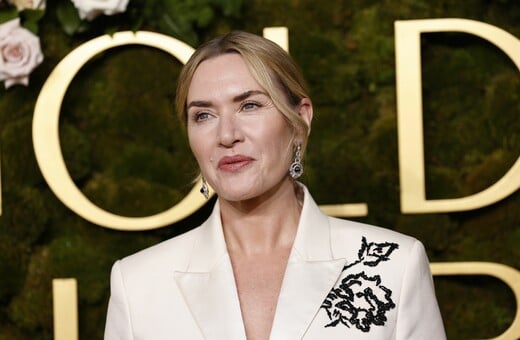 Η αμήχανη πρώτη συνάντηση της Κέιτ Γουίνσλετ με τον βασιλιά Κάρολο: «Είπα "Μεγαλειότατε!" και καλύφθηκα με μια κάπα»