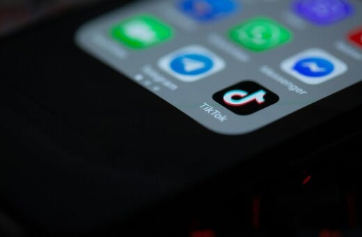 TikTok: Οι χρήστες θα μπορούν να περιορίζουν την προβολή AI περιεχομένου 