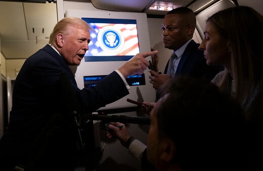 Ο Λευκός Οίκος υπερασπίζεται το «Quiet piggy» του Τραμπ σε δημοσιογράφο: «Ό,τι δίνεις, παίρνεις»