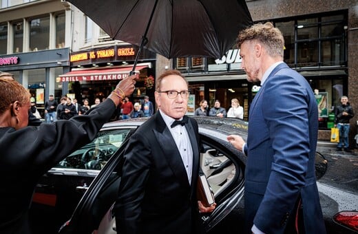 ΚΕΒΙΝ ΣΠΕΙΣΙ ΣΕΞΟΥΑΛΙΚΗ ΕΠΙΘΕΣΗ