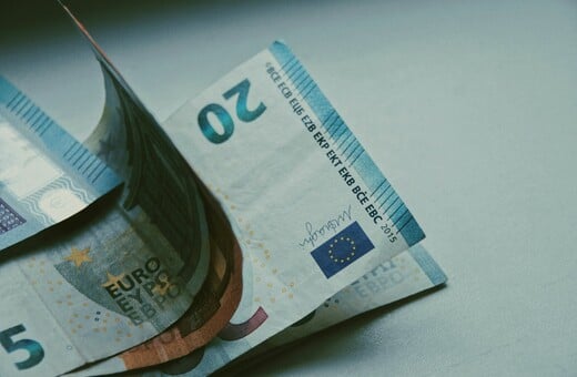 Από αύριο η καταβολή των 250 ευρώ: Ποιοι οι δικαιούχοι