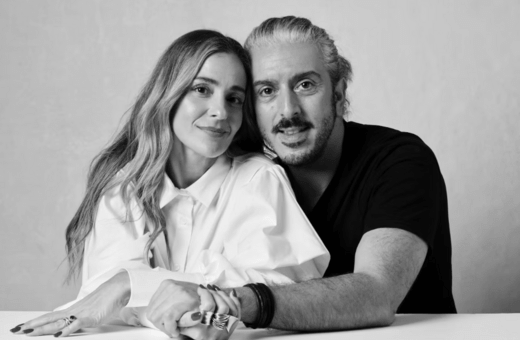 Μάνος Χατζιδάκις: Ο γιος του προσφεύγει στη Δικαιοσύνη για την παγκόσμια περιοδεία – Τι απαντά η εταιρεία παραγωγής