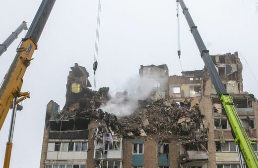 Νύχτα μαζικών αεροπορικών βομβαρδισμών σε Ουκρανία και Ρωσία με νεκρούς