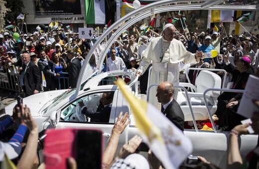Το όχημα του Πάπα Φραγκίσκου μετατρέπεται σε κινητή κλινική για τα παιδιά της Γάζας