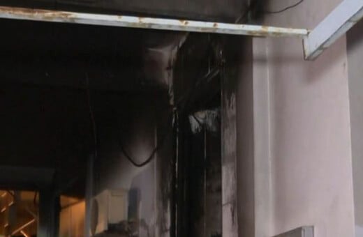 Θεσσαλονίκη: Εμπρηστική επίθεση με γκαζάκια σε είσοδο πολυκατοικίας τα ξημερώματα