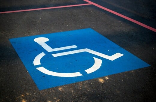 ΑΤΟΜΑ ΜΕ ΑΝΑΠΗΡΙΑ ΕΕ