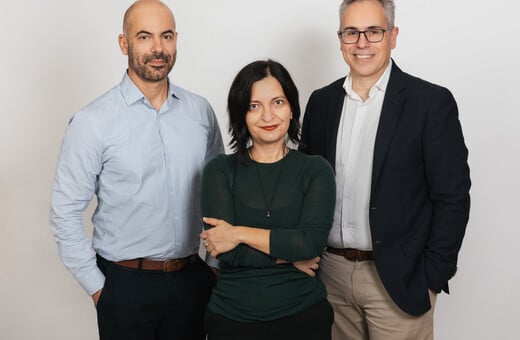 HIV στην Ελλάδα 2025: Όσα ξέρουμε, όσα φοβόμαστε, όσα πρέπει επιτέλους να αλλάξουν