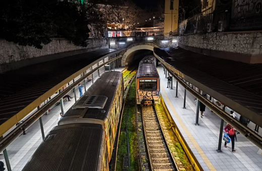ΗΣΑΠ: Ακινητοποιημένος συρμός μεταξύ Καλλιθέας και Ταύρου – Δύο άτομα έπεσαν στις ράγες