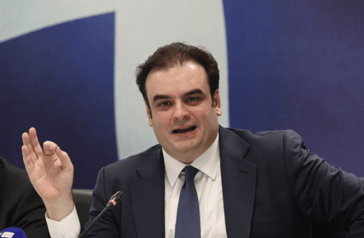 Bloomberg: Ο Πιερρακάκης ανακοινώνει σήμερα την υποψηφιότητά του για την προεδρία του Eurogroup