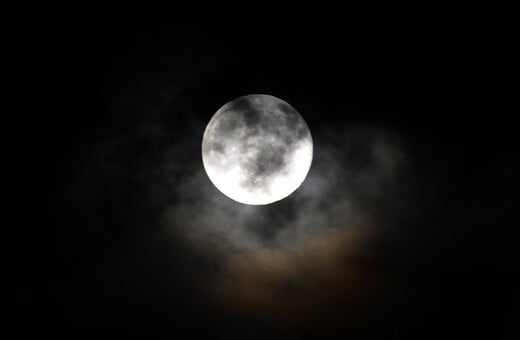 Πανσέληνος Δεκεμβρίου 2025: Πότε θα εμφανιστεί η «Ψυχρή Υπερπανσέληνος»; 