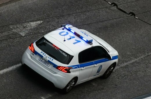 Αιγάλεω: 52χρονος περιφερόταν γυμνός έξω από δημοτικό σχολείο της περιοχής