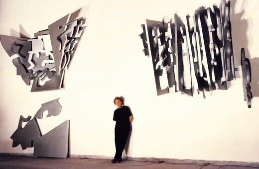 Τα έργα της Χρύσας δεν φοβούνται τον χώρο και τον χρόνο