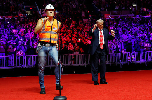 Μουντιάλ 2026: Ρόμπι Γουίλιαμς και YMCA στην κλήρωση με έντονο «άρωμα Τραμπ»