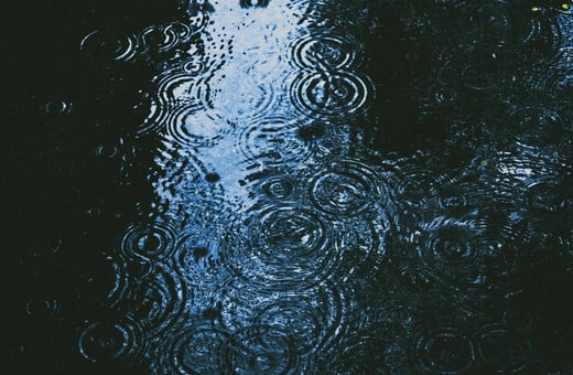 Έκτακτο δελτίο ΕΜΥ για την κακοκαιρία: Κόκκινη προειδοποίηση για καταιγίδες, χαλαζοπτώσεις και ισχυρούς ανέμους 