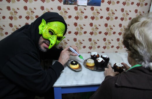 Ο Dim Goblin τα κάνει όλα για την αγάπη