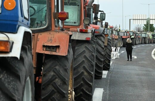 Τρία μεγάλα αγροτικά μέτωπα στη Θεσσαλία: Ενισχύεται διαρκώς το μπλόκο της Καρδίτσας