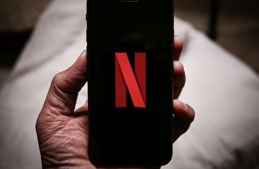 NETFLIX ΕΞΑΓΟΡΑ WARNER ΤΡΑΜΠ