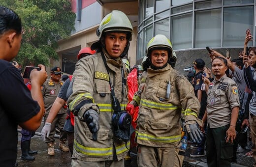 ΙΝΔΟΝΗΣΙΑ ΦΩΤΙΑ ΝΕΚΡΟΙ