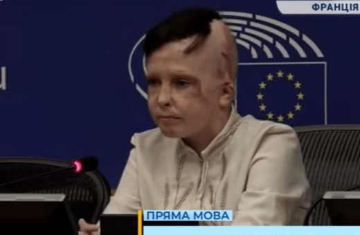 Ουκρανία: «Την είδα κάτω από τα ερείπια και της είπα αντίο» - Συγκίνησε ο 11χρονος Ρόμαν στο Ευρωπαϊκό Κοινοβούλιο