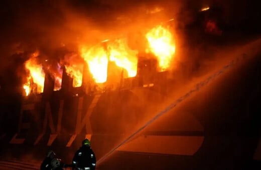 Οδησσός: Μεγάλη φωτιά σε τουρκικό ferry boat μετά από πλήγμα 