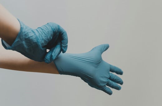 Βρετανία: Χριστουγεννιάτικες απεργίες και ρεκόρ κρουσμάτων υπεργρίπης απειλούν το NHS