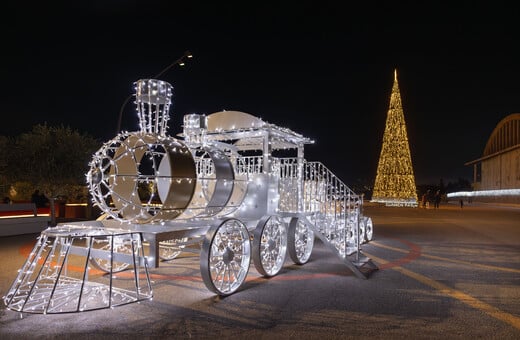 Χριστουγεννιάτικη λάμψη στο The Ellinikon Experience Park