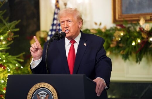 O Τραμπ απηύθυνε διάγγελμα για να περηφανευτεί για τον εαυτό του και να αποδώσει ευθύνες στον Μπάιντεν