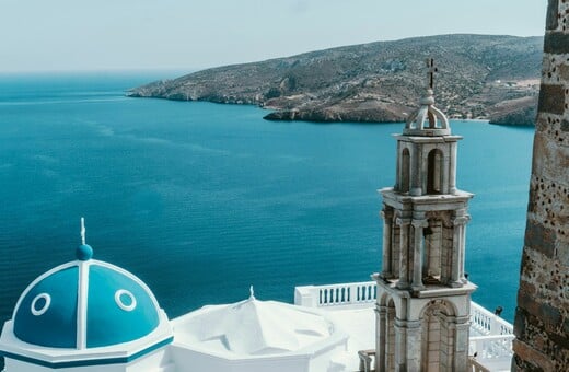 Ποιο ελληνικό νησί εξυμνούν διεθνή ΜΜΕ ως «λαμπρό παράδειγμα αλλαγής»