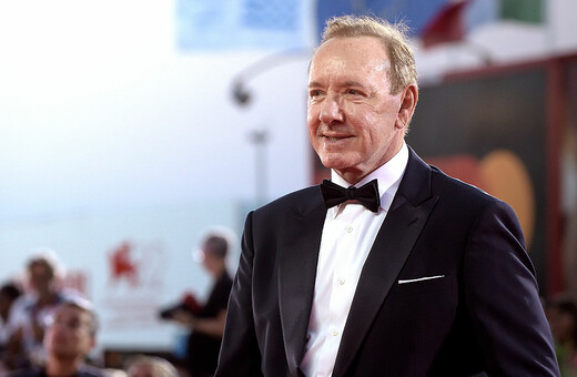 ΚΕΒΙΝ ΣΠΕΙΣΙ ΤΗΛΕΟΠΤΙΚΗ ΣΕΙΡΑ