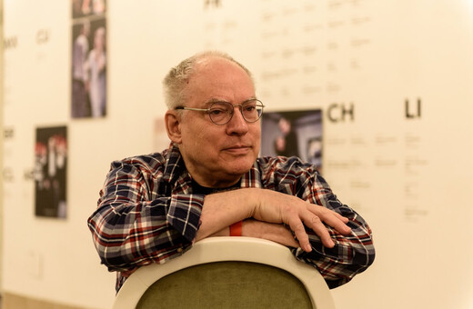 Πέθανε ο Ρόζα φον Πράουνχαϊμ, ένας πρωτοπόρος σκηνοθέτης του queer κινηματογράφου και ακτιβιστής