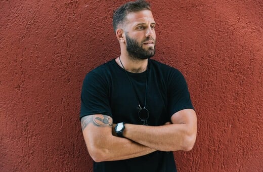 O ευρωβουλευτής Νίκος Παππάς και το δόγμα «αρκεί να πιάνει ποντίκια»