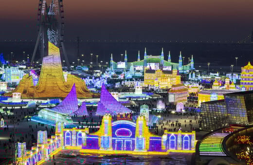 Κίνα: Άνοιξε το μεγαλύτερο θεματικό πάρκο πάγου και χιονιού στον κόσμο